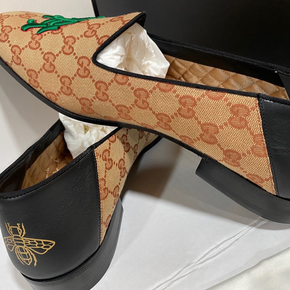 GUCCI GG Monogram Mens LA Dodgers Loafer.